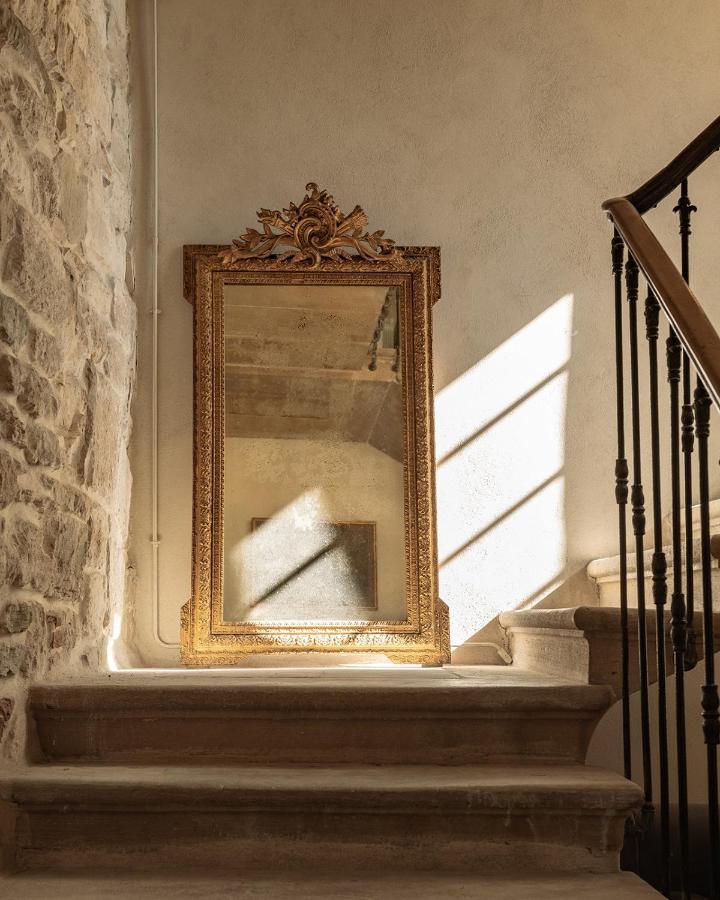LA FUGUE -Demeure historique située dans un château fort -Proche de UZES et NIMES Brignon Exterior foto